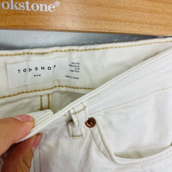 Topshop High Waisted White Ivory Mom Jeans Petite W26/28 - Picture 5 of 7